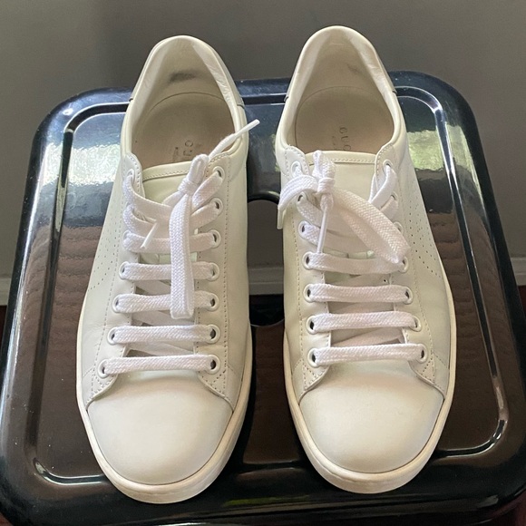 White Gucci - Picture 2 of 8